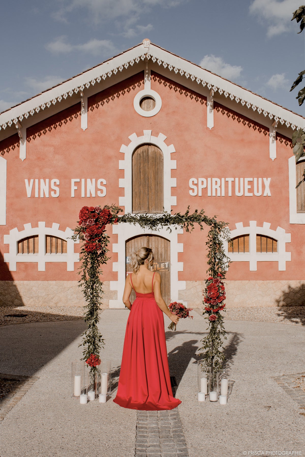 Robe de cocktail rouge dos nu sur mesure
