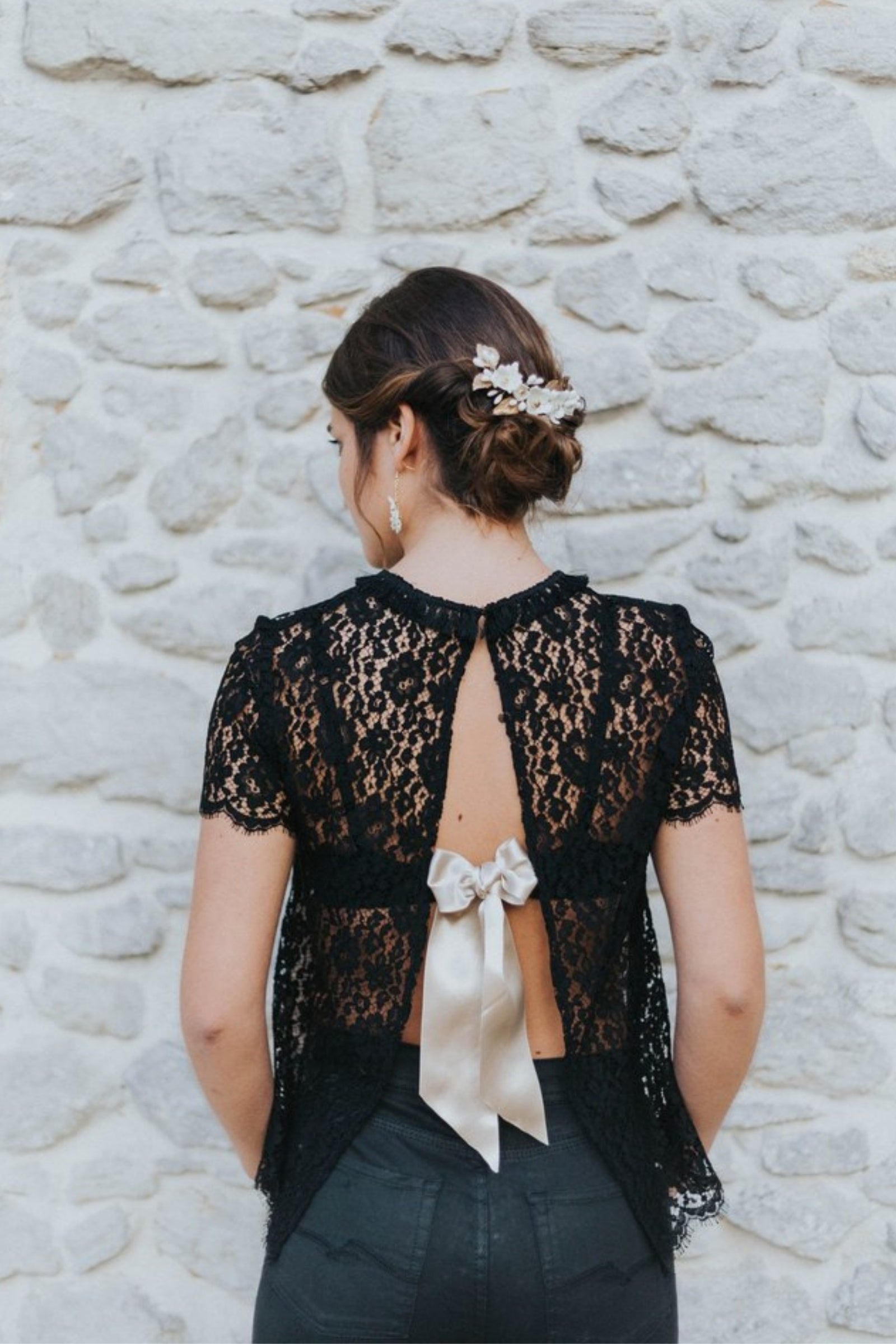 NOEUD CACHE SOUTIEN-GORGE Christelle Vasseur Couture