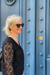LAURIE - HAUT CHIC FEMME EN DENTELLE NOIRE DOUBLÉ Christelle Vasseur Couture
