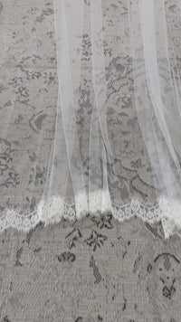 Long voile de mariée en dentelle de Calais