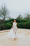 Robe de mariée en dentelle transparente