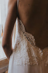 Suzanne -  Robe de mariée sur mesure, création Christelle Vasseur, détail dentelle