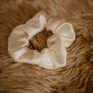 Silk scrunchie - Christelle Vasseur Couture